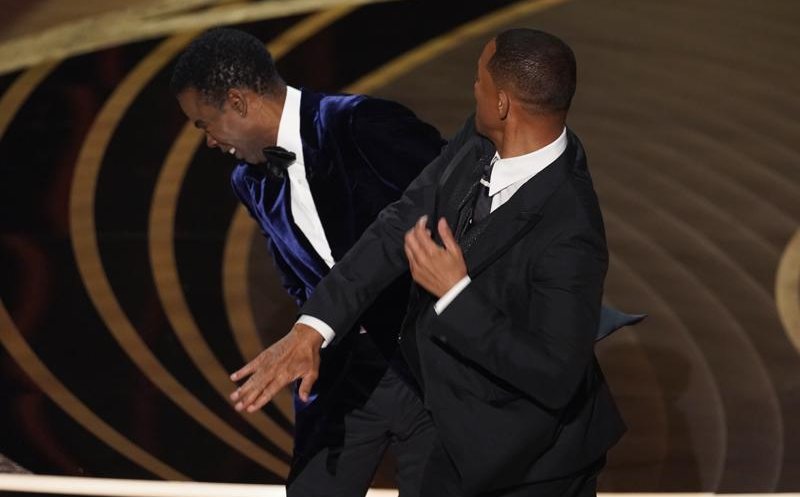 Momentul în care Will Smith l-a lovit în faţă pe Chris Rock, la OSCAR 2022: "Să nu mai aud numele soţiei mele din gura ta spurcată!"