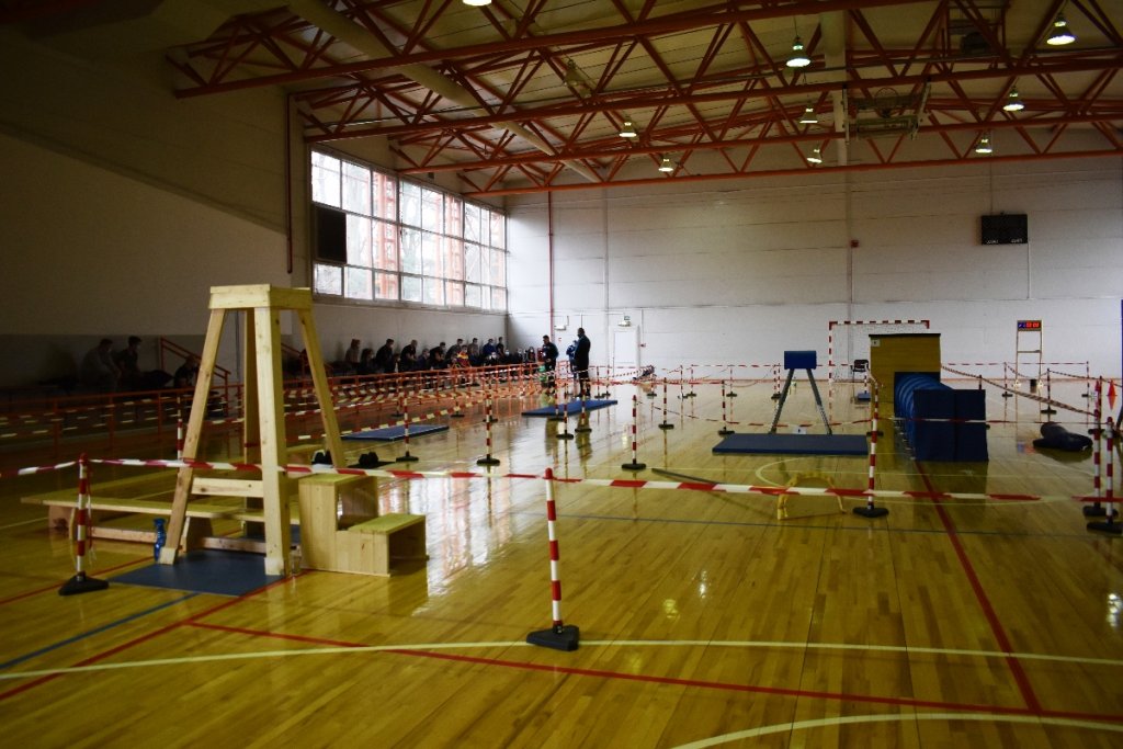 Au început probele fizice pentru admiterea la Școala de Poliție din Cluj. Câți candidați se "bat" pe un loc