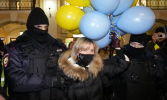 Peste 200 de persoane au fost arestate în Rusia pentru manifestaţii împotriva războiului