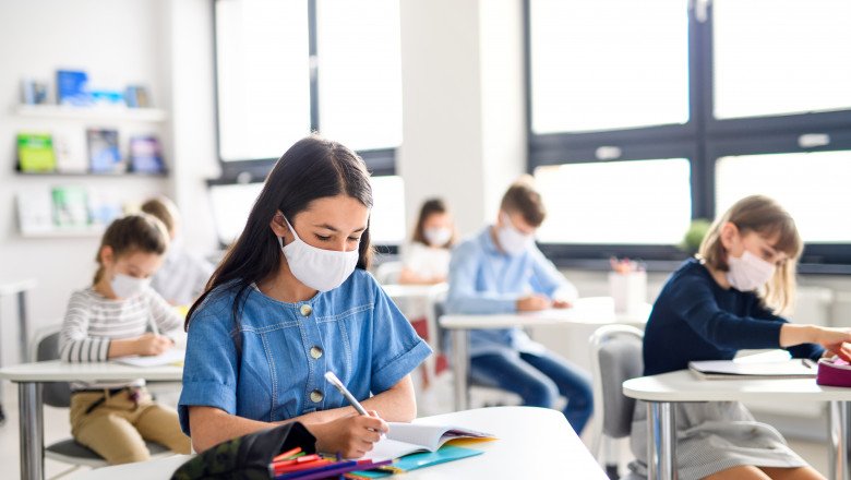 Tristețe, oboseală și singurătate. Ce simt elevii după doi ani de criză sanitară și restricții - sondaj