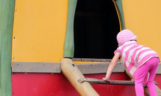 Incident GRAV la Cluj într-un loc de joacă pentru copii. O fetiță de 5 ani, agresată sexual de un adolescent