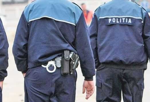 Polițist din Cluj, hoț în uniformă! A fost prins la furat în Dedeman