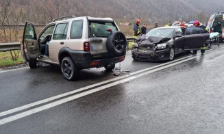 Accident urât în Negreni. O femeie a fost transportată la spital