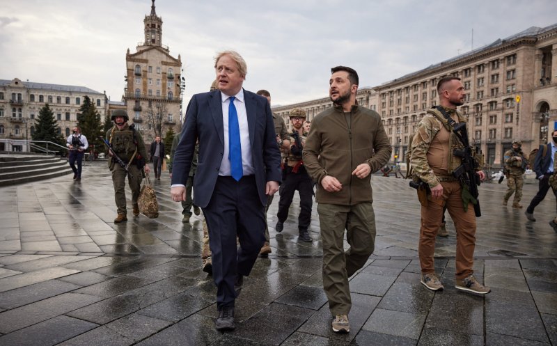 Premierul Marii Britanii a mers cu trenul la Kiev: „Omagiul meu adus unui popor de fier”