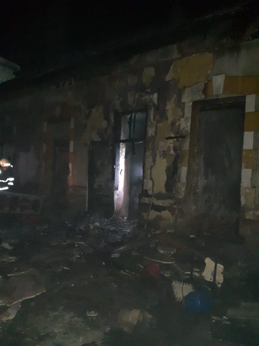 INCENDIU la o clădire din Turda. Cauza probabilă, o defecțiune electrică