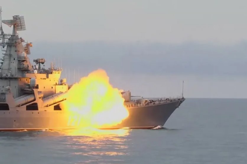 S-a scufundat crucişătorul „Moscova”, nava-amiral a flotei ruse din Marea Neagră