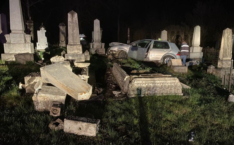 Accident rar întâlnit la Cluj. Un șofer beat criță a ajuns cu mașina într-un cimitir