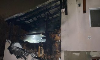 Incendiu puternic la o casă din Feleacu. Garajul s-a făcut scrum