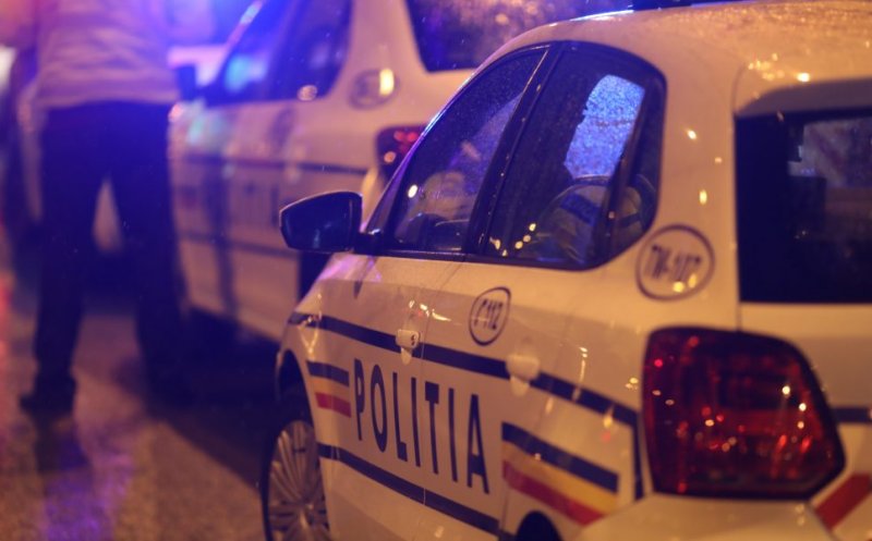 Tânăr de 18 ani, cercetat de poliţişti. L-au prins conducând prin Cluj fără permis