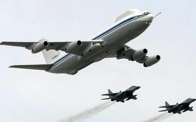 Avionul nuclear al lui Putin, văzut în apropiere de Moscova. Ce spune Kremlinul