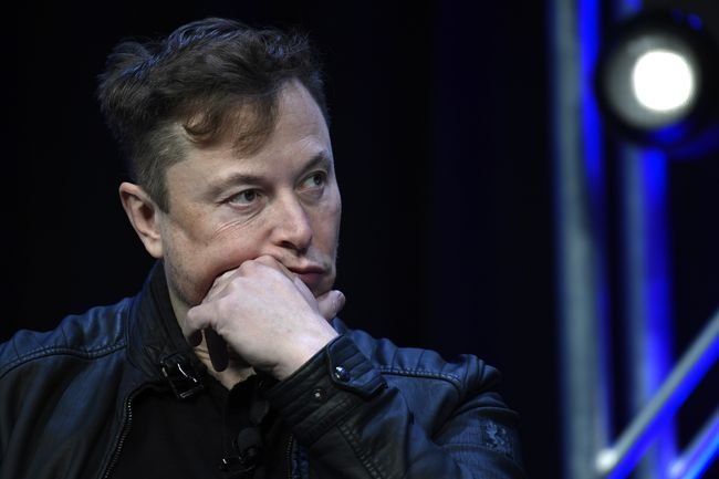 Ucrainenii blocați în uzina Azovstal îi cer lui Elon Musk să-i salveze: "Dacă nu dv, atunci cine?"