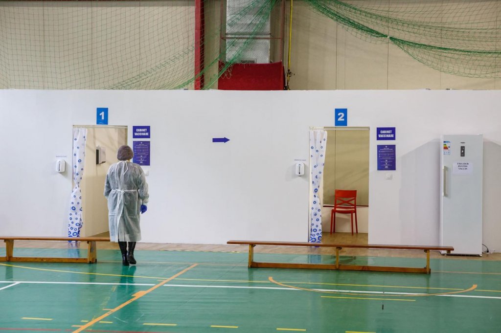 Clujul își închide și ultimul centru de vaccinare împotriva COVID/ Începe administrarea dozei 4
