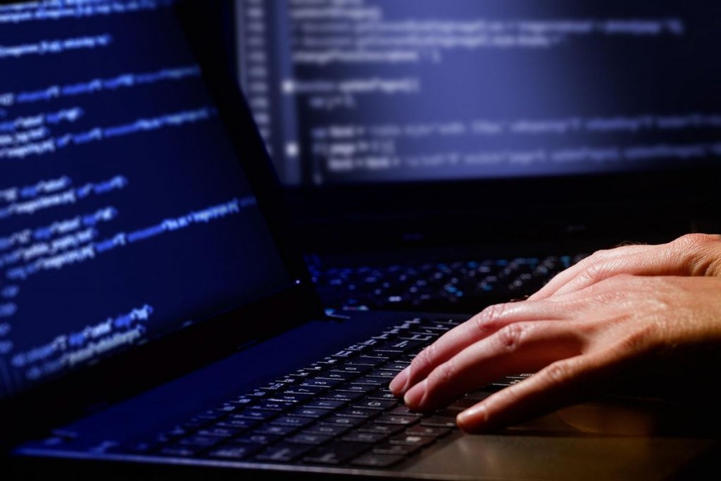 Olimpicii naționali la informatică, "antrenați" pentru etapele internaționale la un liceu din Cluj-Napoca