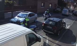 Scene ca în filme pe străzile din Cluj-Napoca! Un șofer băut și fără permis, urmărit de polițiști cu două motociclete