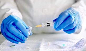 Coronavirus: UE a aprobat doza 3 de la Astrazeneca pentru adulți