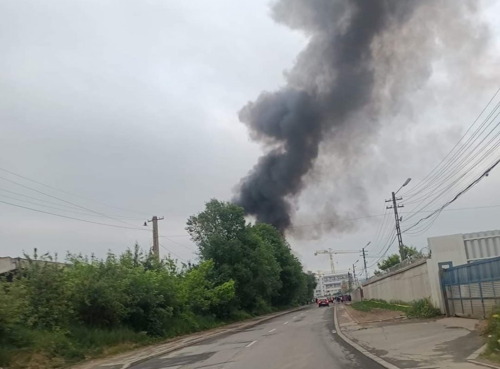 Alt INCENDIU pe strada Cantonului din Cluj-Napoca