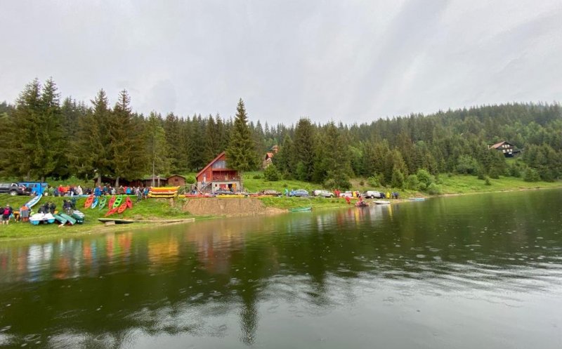 Acțiunea de ecologizare a lacului Beliș a fost încheiată cu succes. Au participat 170 de voluntari