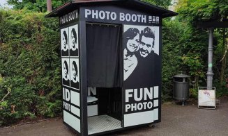 Poze la minut, în "Căsuța Foto" Booth, la intrarea în  Parcul Iulius din Cluj-Napoca