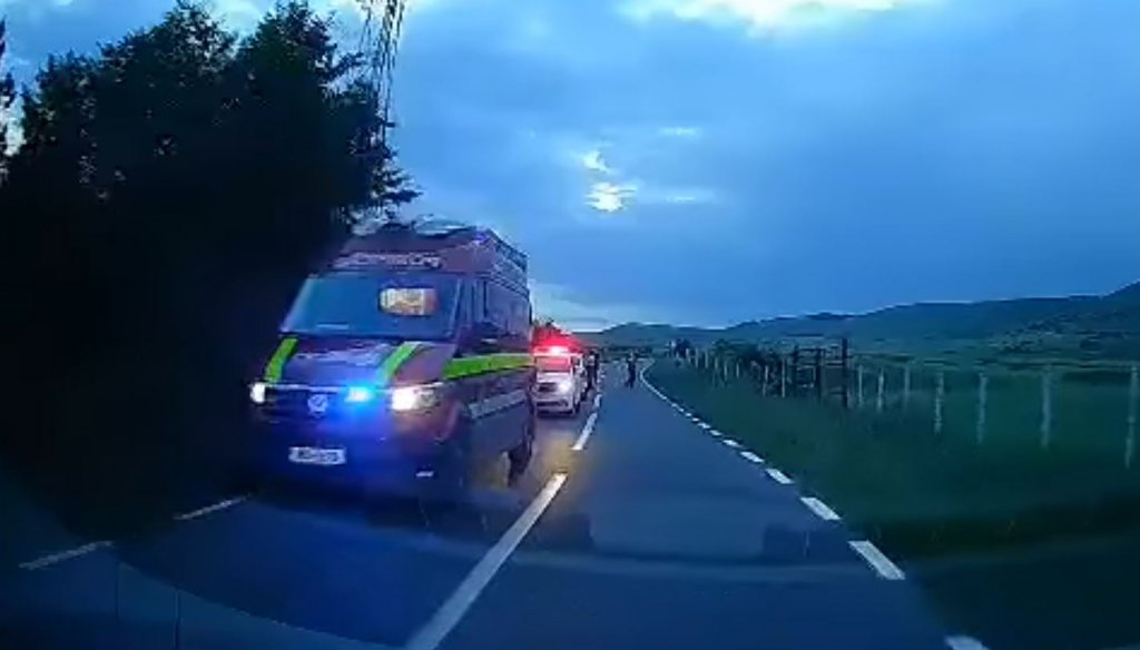 Mașină răsturnată pe centura Grigorescu
