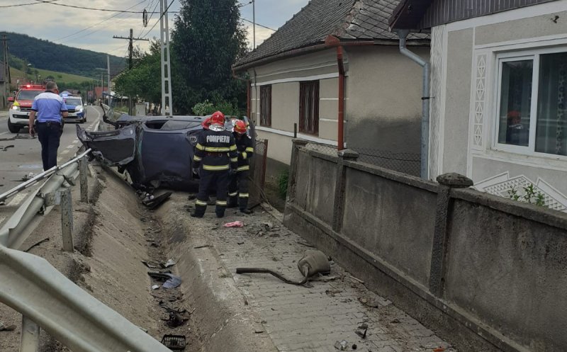 Accident grav la Cluj. O victimă este inconștientă/ A fost solicitat elicopterul SMURD