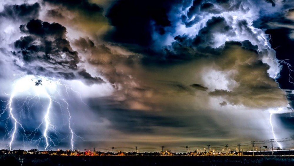 Ghid fenomene meteo extreme. Cum să reacționezi în caz de furtună sau tornadă. Ce este regula 30/30