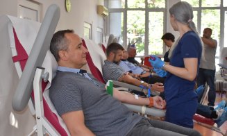 Ziua Mondială a Donatorului de sânge. Polițiștii, pompierii și jandarmii clujeni au donat sânge
