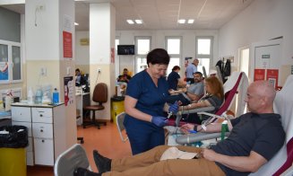 Ziua Mondială a Donatorului de sânge. Polițiștii, pompierii și jandarmii clujeni au donat sânge