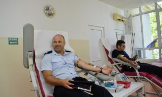 Ziua Mondială a Donatorului de sânge. Polițiștii, pompierii și jandarmii clujeni au donat sânge