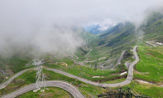 Se circulă pe Transfăgărăşan! Drumul a fost deschis cu două săptămâni mai devreme