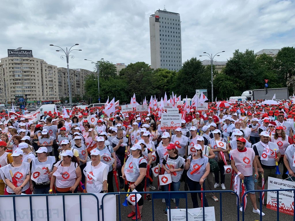 Miting SANITAS cu mii de sindicaliști în Capitală. Participă şi Clujul