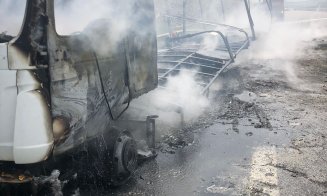 TIR în flăcări pe A3. Intervin pompierii