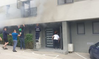 INCENDIU în Cluj-Napoca: Locatari evacuați din imobil din cauza degajărilor de fum. Doi copii și trei adulți, la spital
