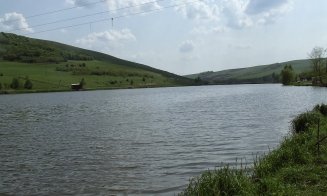 Persoană dispărută pe Lacul Țaga Mare. Este căutată de scafandri