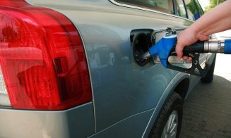 Guvernul a aprobat OUG privind compensarea cu 50 de bani a preţului la carburanţi