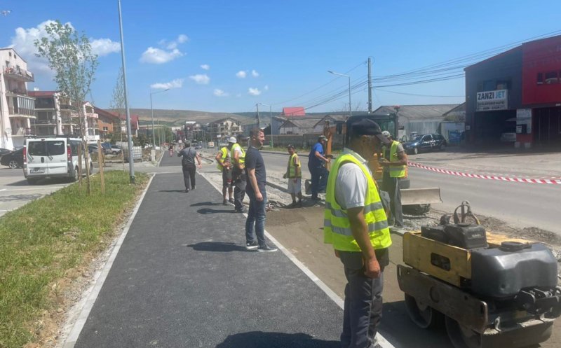 Se muncește de zor pe strada Eroilor din Florești! Primarul Pivariu supraveghează lucrările