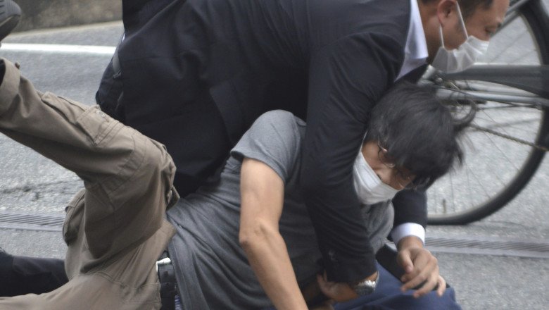 De ce a fost asasinat fostul premier japonez Shinzo Abe. Crima ar avea în spate motive religioase
