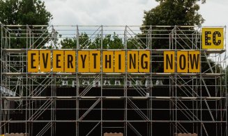 Pană de curent la Electric Castle. Ce au făcut festivalierii