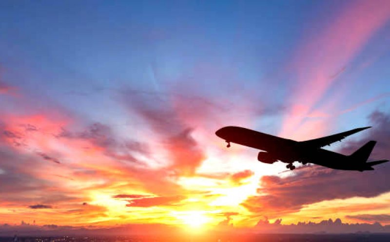Companie aeriană low-cost amendată cu 2 milioane de euro de Protecția Consumatorilor