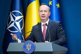 E oficial. Noul cod fiscal a fost adoptat în forma finală de Guvernul României. Accize mai mari la tutun și alcool și facilități pentru industria alimentară