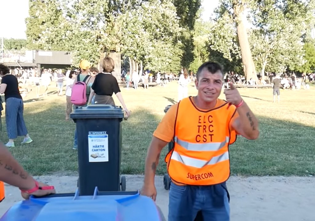 Mizeria de la Electric Castle. Cine e de vină: „Oamenii se droghează și petrec. Noi la fel, numa' să găsim”