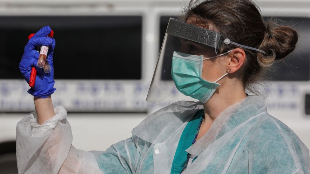 Clujul începe săptămâna în topul COVID/ Câți clujeni au fost depistați cu virusul în ultima zi