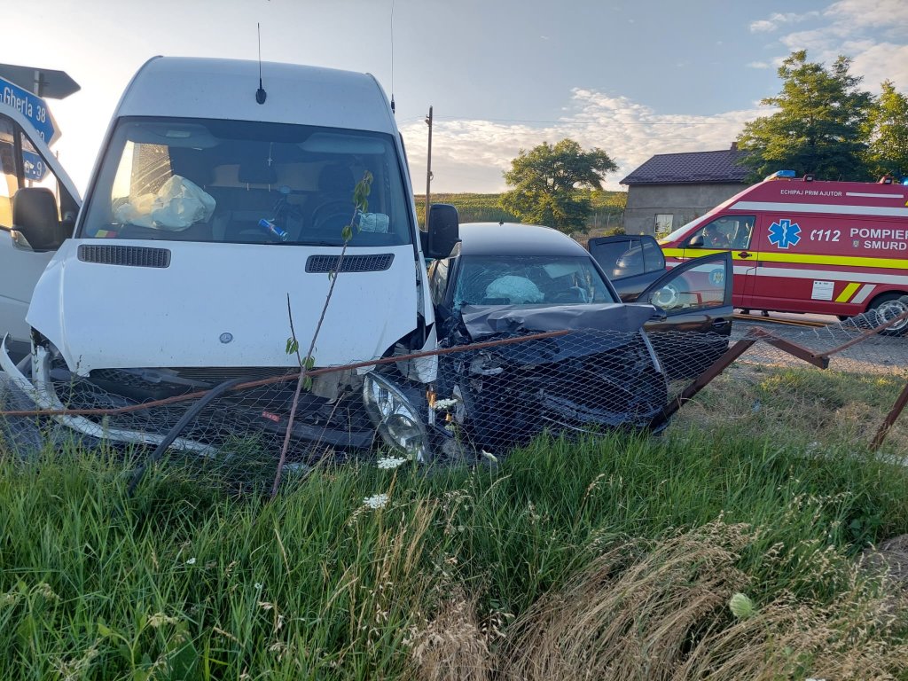 ACCIDENT în Cluj cu trei victime