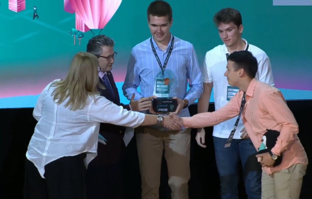 Start-up-ul din Cluj care ajută copiii să scrie și să citească, a câștigat concursul Innovation Labs