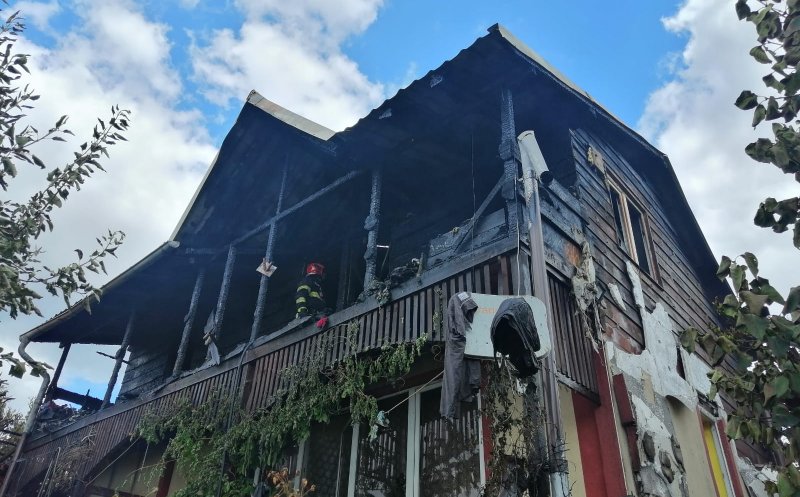 Incendiu în Baciu! O casă a fost cuprinsă de flăcări în totalitate