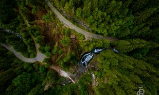 Cascada Vălul Miresei în toată splendoarea sa. Imagini din dronă cu perla din Munții Apuseni
