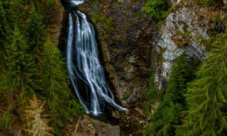 Cascada Vălul Miresei în toată splendoarea sa. Imagini din dronă cu perla din Munții Apuseni