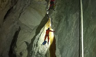 Încă trei salvatori montani clujeni au devenit speologi avansați