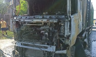 Incendiu pe Cluj - Turda. A luat foc un camion încărcat cu lemne