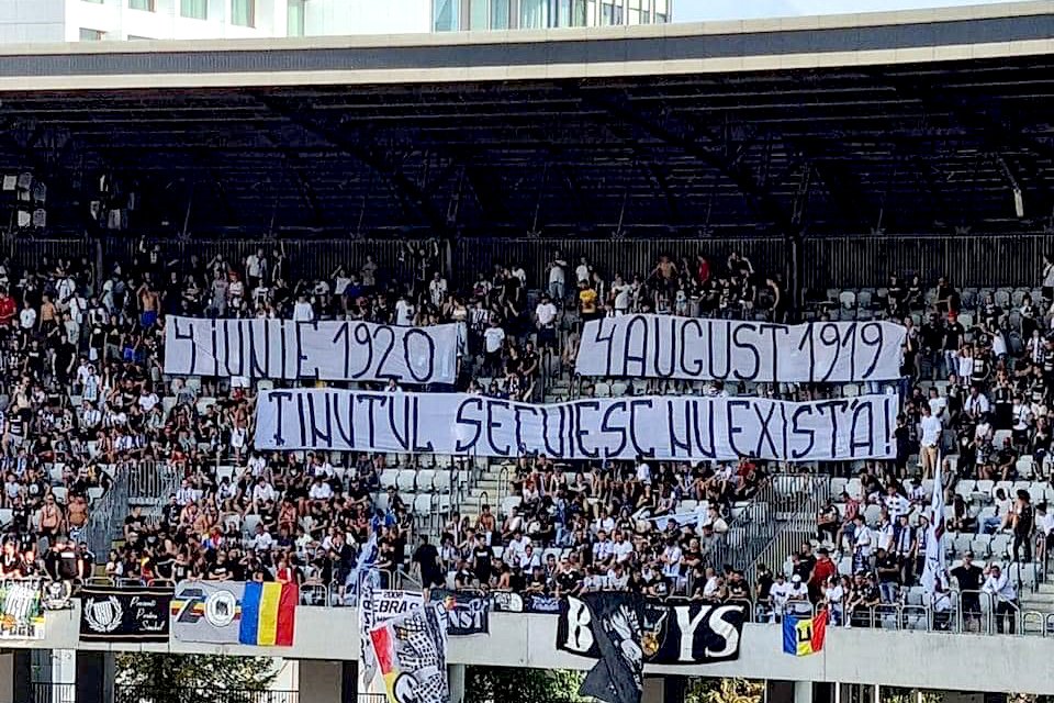 Scandări șovine și xenofobe, în tribunele Cluj Arena, la ”U” Cluj - Sepsi. Meciul a fost oprit