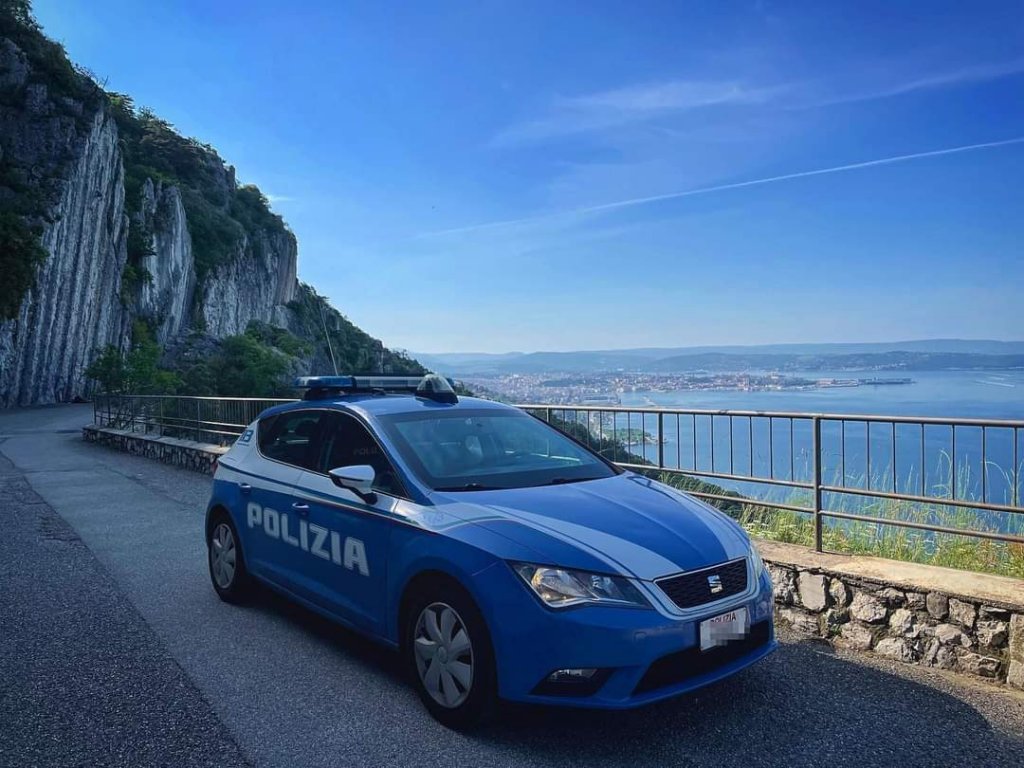 Român arestat într-un autocar ce venea din Italia. Avea o condamnare la 7 ani de închisoare pentru sechestrare și violare de minori